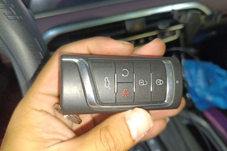 Used GAC Trumpchi GS4 2020 270T Automatic Luxury Smart Connectivity Version Vehicle Key