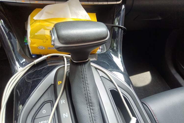 Used GAC Trumpchi GS4 2021 270T Automatic Elite Tech Edition Gear Lever