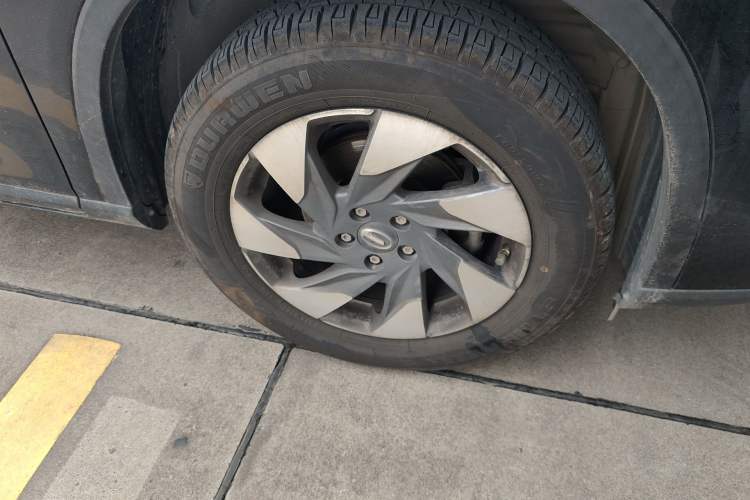 Used GAC Trumpchi GS4 2021 270T Automatic Elite Tech Edition Right Front Wheel Hub