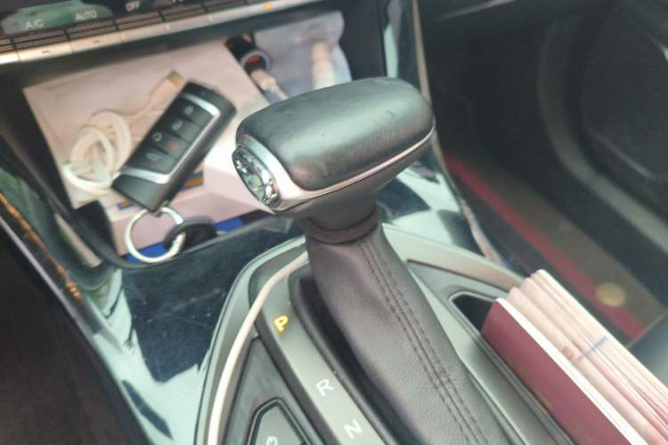 Used GAC Trumpchi GS4 2021 270T Automatic Elite Tech Edition Gear Lever