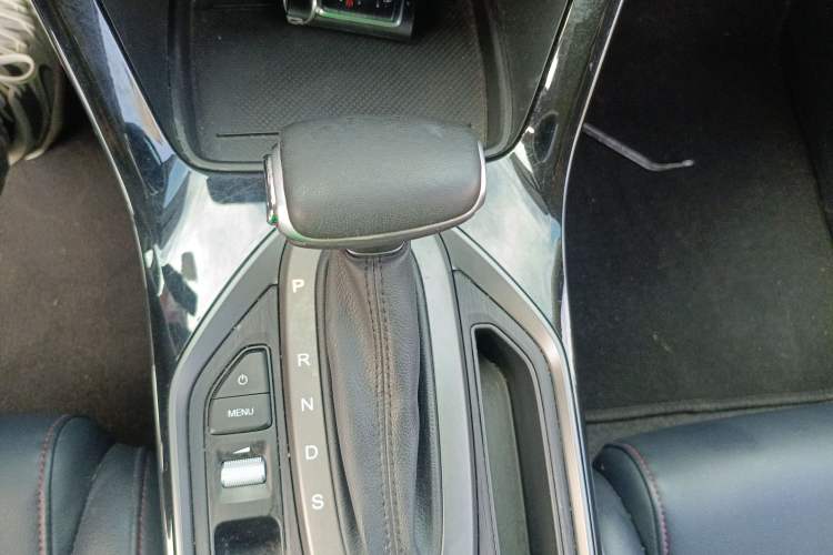 Used GAC Trumpchi GS4 2021 270T Automatic Elite Tech Edition Gear Lever