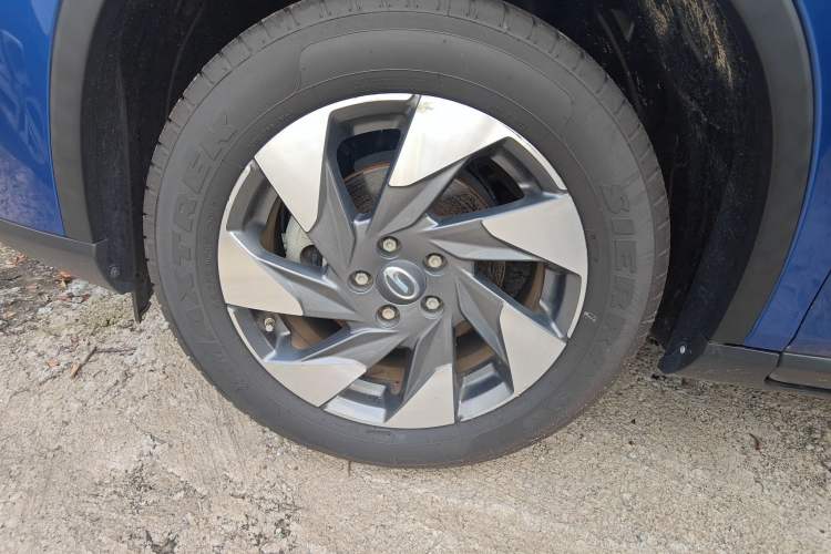 Used GAC Trumpchi GS4 2021 270T Automatic Elite Tech Edition Left Front Wheel Hub