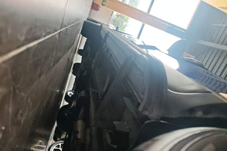 Used GAC Trumpchi GS4 2021 270T Automatic Luxury Smart Connectivity Version Left Side Sill