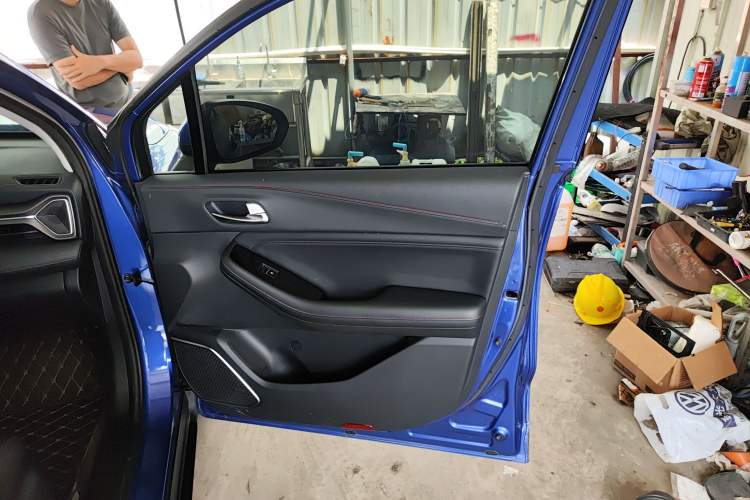 Used GAC Trumpchi GS4 2021 270T Automatic Elite Tech Edition Right Front Door Interior