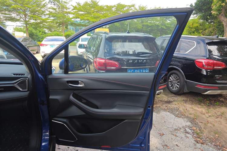 Used GAC Trumpchi GS4 2021 270T Automatic Elite Tech Edition Right Front Door Interior
