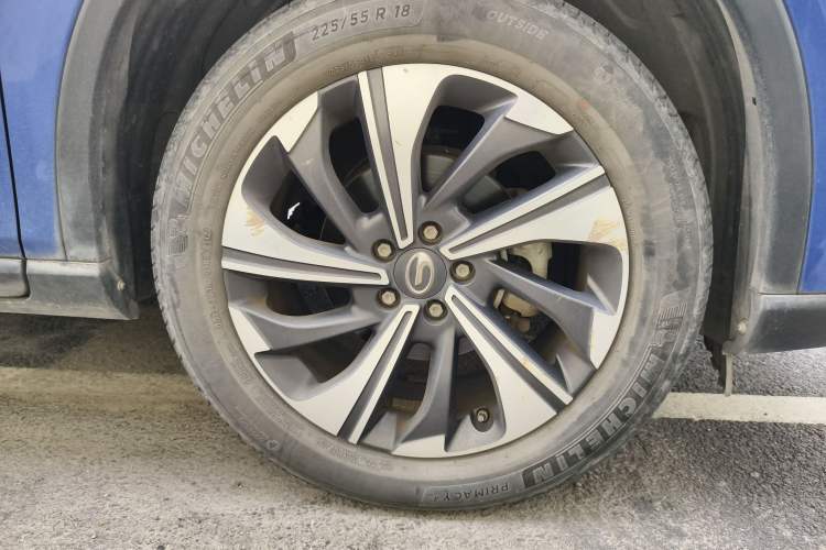 Used GAC Trumpchi GS4 2021 270T Automatic Smart Connectivity Technology Edition Right Front Wheel Hub