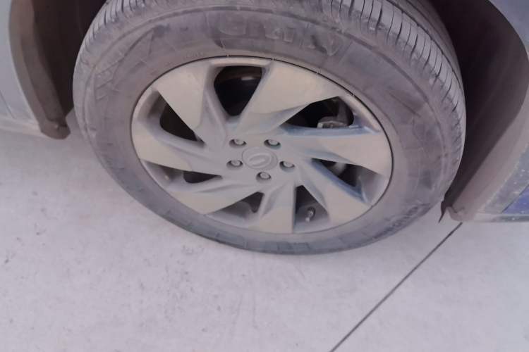 Used GAC Trumpchi GS4 2021 270T DCT Elite Edition Right Front Wheel Hub