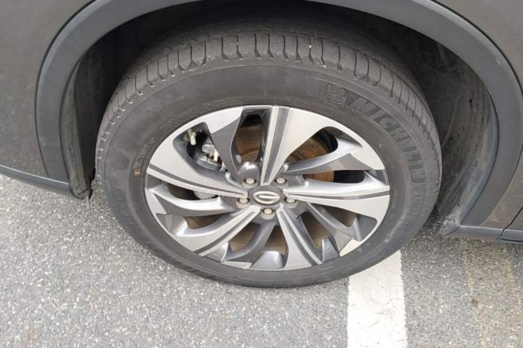Used GAC Trumpchi GS4 2021 270T Automatic Smart Connectivity Technology Edition Left Front Wheel Hub