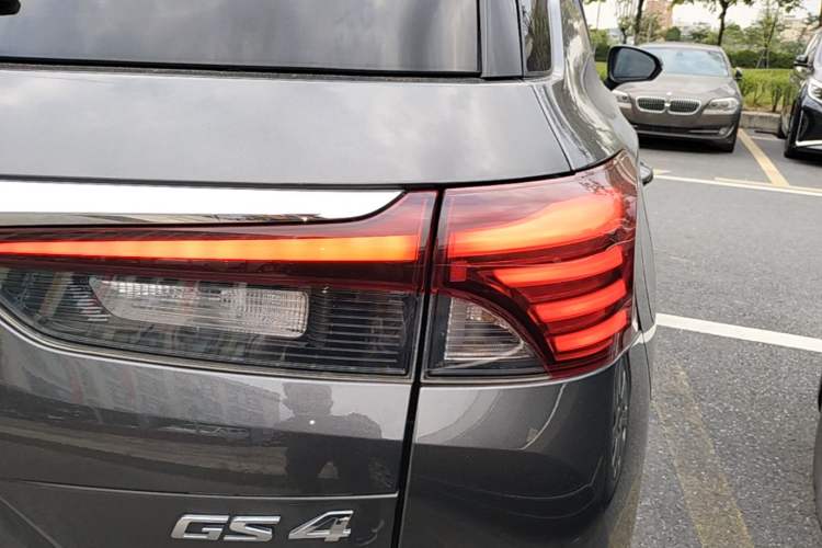 Used GAC Trumpchi GS4 2021 270T Automatic Smart Connectivity Technology Edition Right Rear Taillight