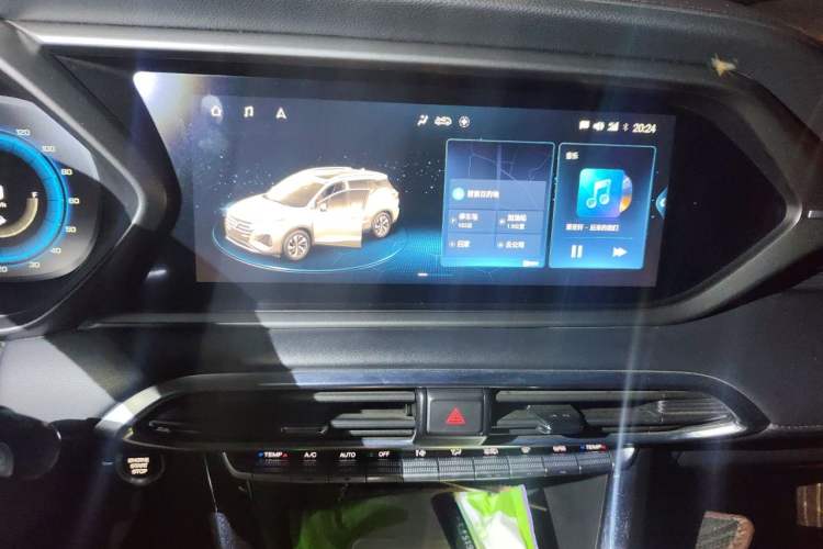 Used GAC Trumpchi GS4 2021 270T Automatic Smart Connectivity Technology Edition Audio And AC Panel