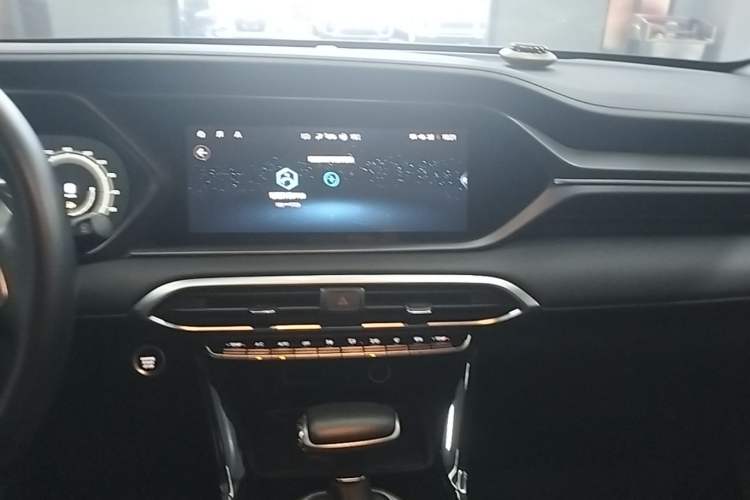 Used GAC Trumpchi GS4 2021 270T Automatic Tech Luxury Edition Audio And AC Panel