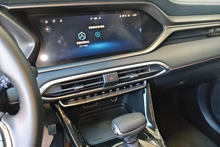Used GAC Trumpchi GS4 2021 270T Automatic Luxury Edition Audio And AC Panel
