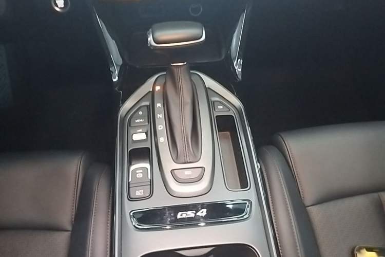 Used GAC Trumpchi GS4 2021 270T Automatic Tech Luxury Edition Gear Lever