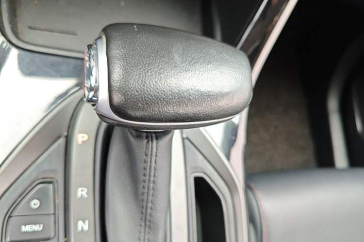 Used GAC Trumpchi GS4 2021 270T DCT Elite Edition Gear Lever