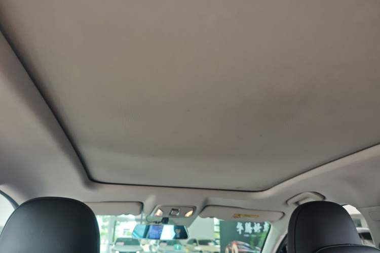 Used GAC Trumpchi GS4 2021 270T Automatic Luxury Smart Connectivity Version Headliner