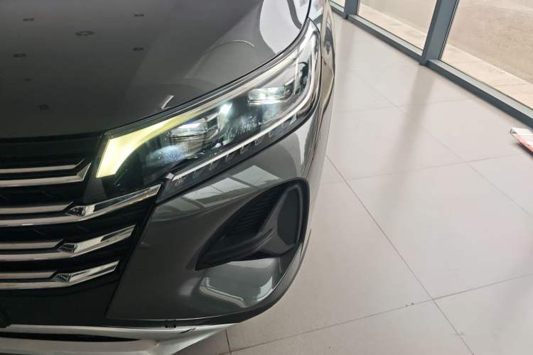 Used GAC Trumpchi GS4 2021 270T Automatic Luxury Smart Connectivity Version Left Front Headlight