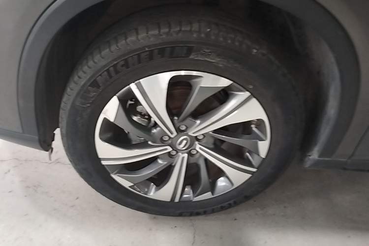 Used GAC Trumpchi GS4 2021 270T Automatic Smart Connectivity Technology Edition Left Front Wheel Hub