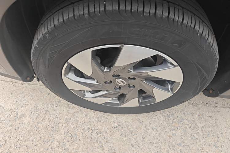 Used GAC Trumpchi GS4 2021 270T Automatic Elite Tech Edition Left Front Wheel Hub
