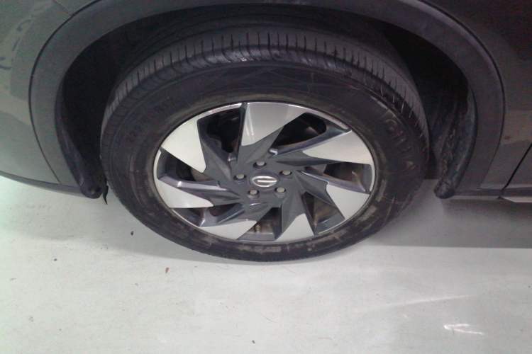 Used GAC Trumpchi GS4 2021 270T Automatic Elite Tech Edition Left Front Wheel Hub