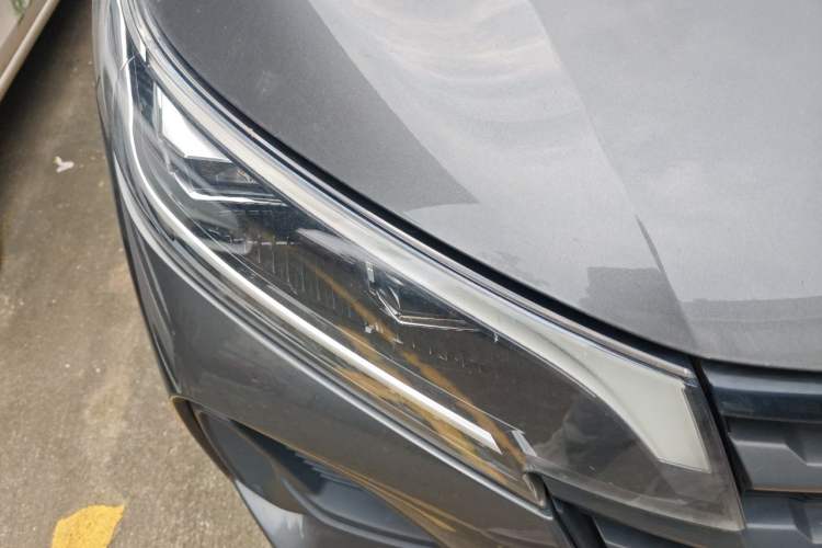 Used GAC Trumpchi GS4 2021 270T Automatic Elite Tech Edition Right Front Headlight