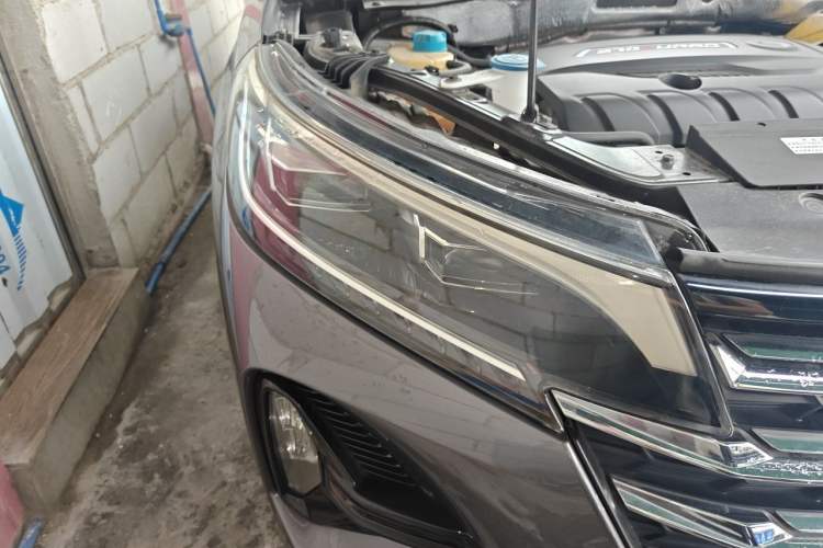 Used GAC Trumpchi GS4 2021 270T Automatic Smart Connectivity Technology Edition Right Front Headlight