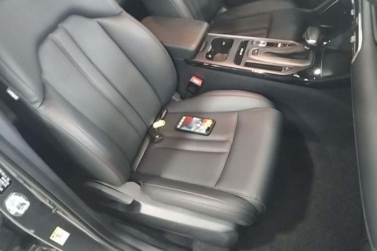 Used GAC Trumpchi GS4 2021 270T Automatic Tech Luxury Edition Right Front Seat