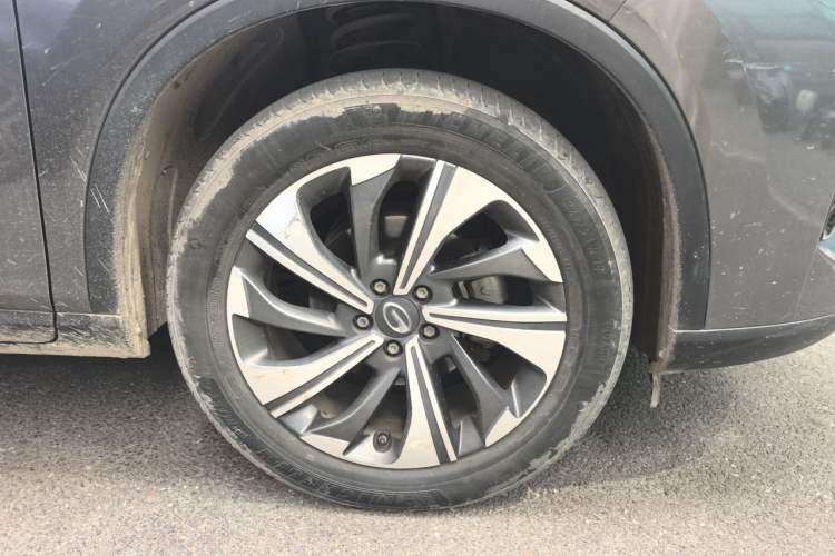 Used GAC Trumpchi GS4 2021 270T Automatic Smart Connectivity Technology Edition Right Front Wheel Hub