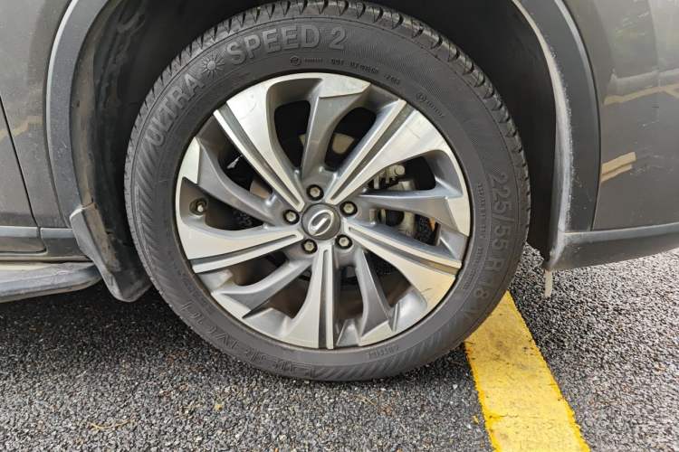 Used GAC Trumpchi GS4 2021 270T Automatic Smart Connectivity Technology Edition Right Front Wheel Hub