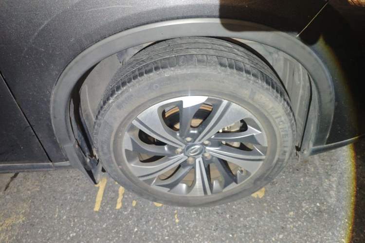 Used GAC Trumpchi GS4 2021 270T Automatic Luxury Edition Right Front Wheel Hub