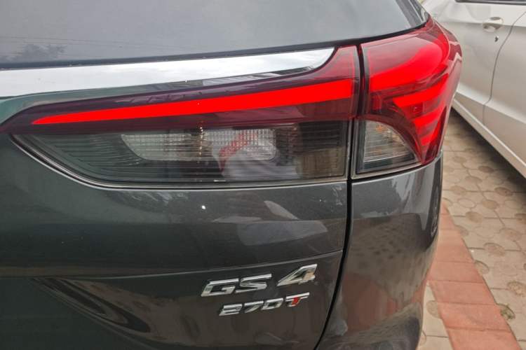 Used GAC Trumpchi GS4 2021 270T Automatic Smart Connectivity Technology Edition Right Rear Taillight