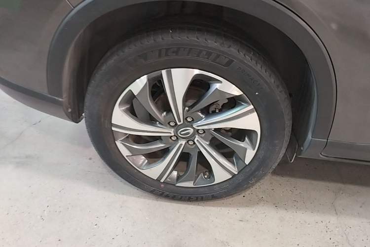 Used GAC Trumpchi GS4 2021 270T Automatic Smart Connectivity Technology Edition Right Rear Wheel Hub