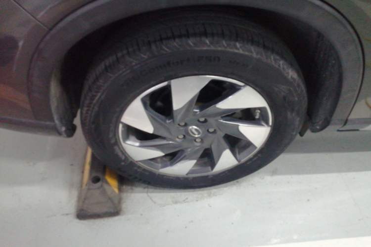 Used GAC Trumpchi GS4 2021 270T Automatic Elite Tech Edition Right Rear Wheel Hub