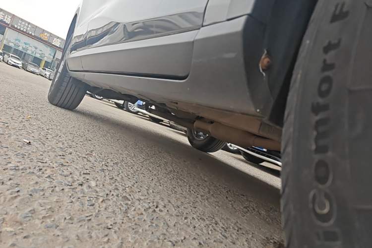 Used GAC Trumpchi GS4 2021 270T Automatic Elite Tech Edition Right Side Sill