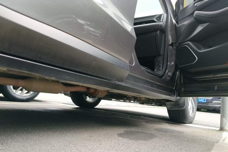 Used GAC Trumpchi GS4 2021 270T Automatic Tech Luxury Edition Right Side Sill