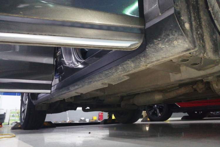 Used GAC Trumpchi GS4 2021 270T Automatic Elite Tech Edition Right Side Sill