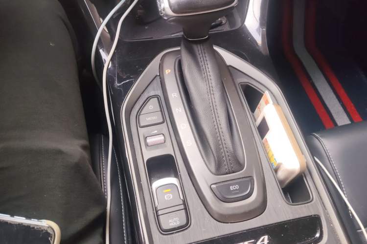 Used GAC Trumpchi GS4 2021 270T Automatic Elite Tech Edition Gear Lever