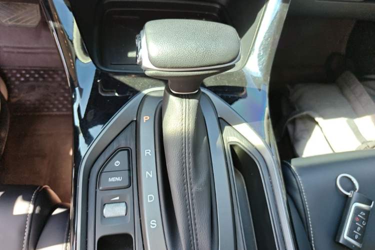Used GAC Trumpchi GS4 2021 270T Automatic Luxury Smart Connectivity Version Gear Lever