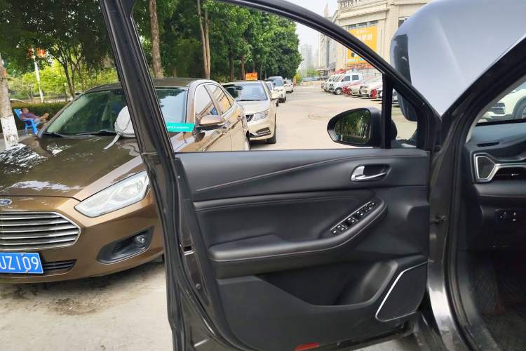 Used GAC Trumpchi GS4 2021 270T Automatic Smart Connectivity Technology Edition Left Front Door Interior