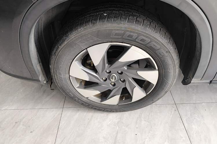 Used GAC Trumpchi GS4 2021 270T Automatic Elite Tech Edition Left Front Wheel Hub