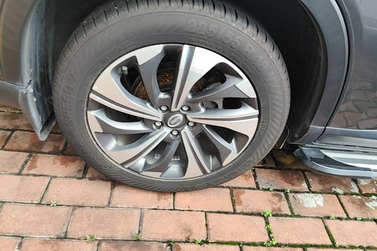 Used GAC Trumpchi GS4 2021 270T Automatic Smart Connectivity Technology Edition Right Rear Wheel Hub