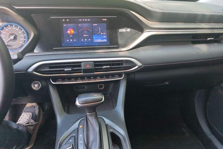 Used GAC Trumpchi GS4 2021 270T Automatic Elite Tech Edition Audio And AC Panel