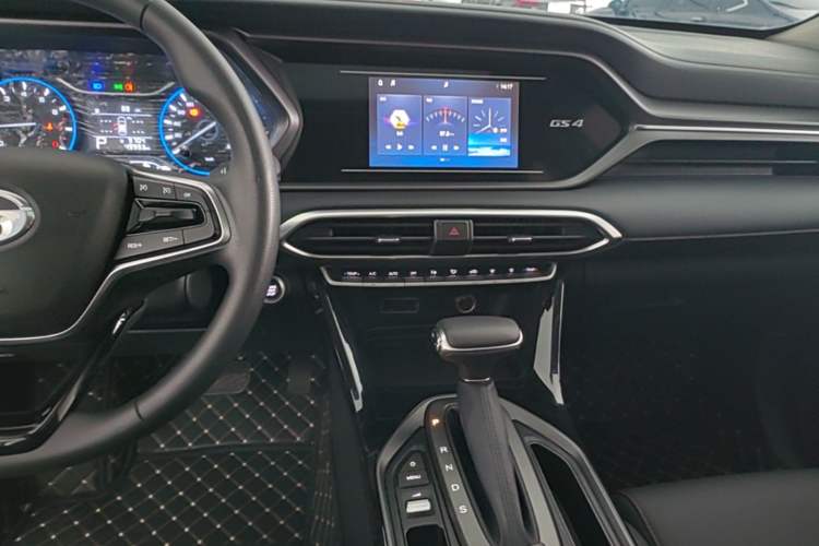 Used GAC Trumpchi GS4 2021 270T DCT Elite Edition Audio And AC Panel
