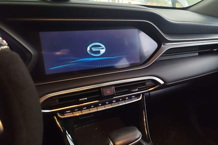 Used GAC Trumpchi GS4 2021 270T Automatic Smart Connectivity Technology Edition Audio And AC Panel
