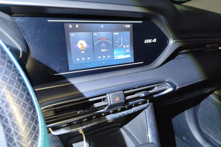 Used GAC Trumpchi GS4 2021 270T Automatic Elite Tech Edition Audio And AC Panel