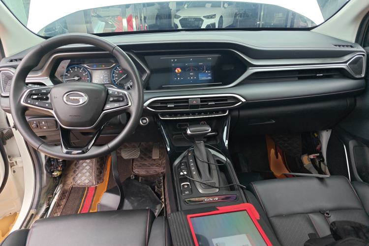 Used GAC Trumpchi GS4 2021 270T Automatic Elite Tech Edition Center Console