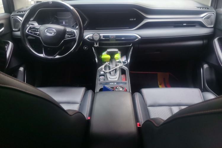 Used GAC Trumpchi GS4 2021 270T Automatic Elite Tech Edition Center Console