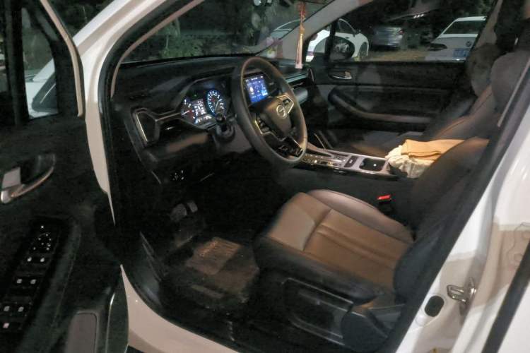 Used GAC Trumpchi GS4 2021 270T Automatic Elite Tech Edition Driver Seat