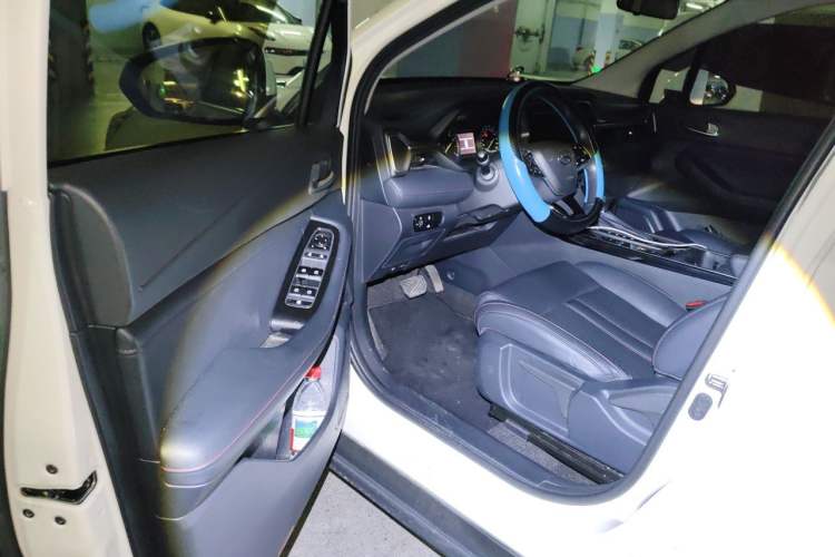 Used GAC Trumpchi GS4 2021 270T Automatic Elite Tech Edition Driver Seat