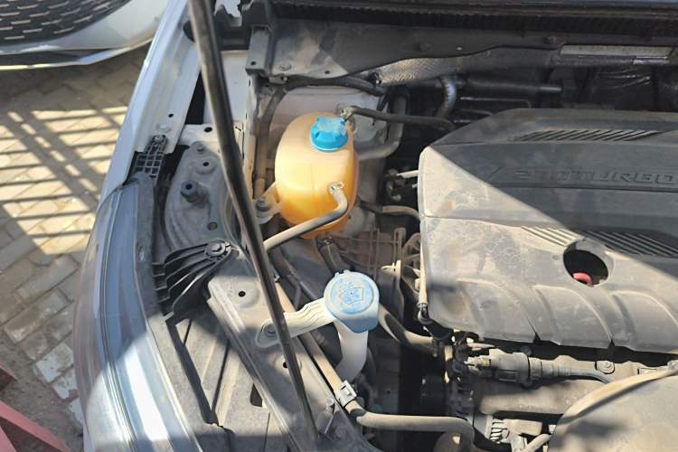 Used GAC Trumpchi GS4 2021 270T Automatic Elite Tech Edition Engine Bay Right