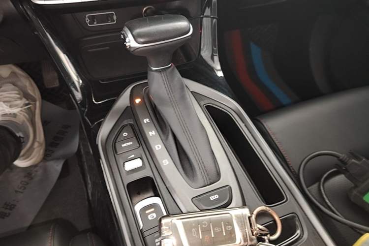 Used GAC Trumpchi GS4 2021 270T Automatic Elite Tech Edition Gear Lever